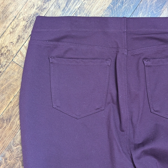 St.‎ John's Bay Deep Purple Skinny Leggings - Picture 7 of 7